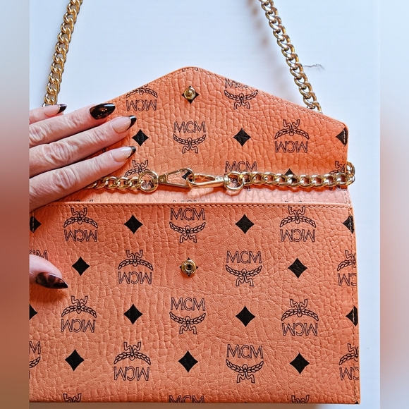MCM Cognac Envelope Shoulder Clutch Bag Pouch with Gold Chain NEW - Picture 2 of 7